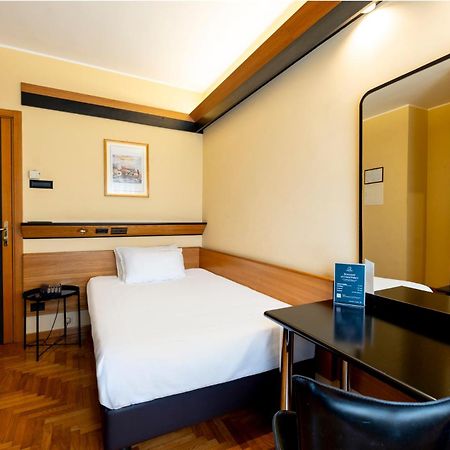 Cristal Palace Hotel Andria Esterno foto