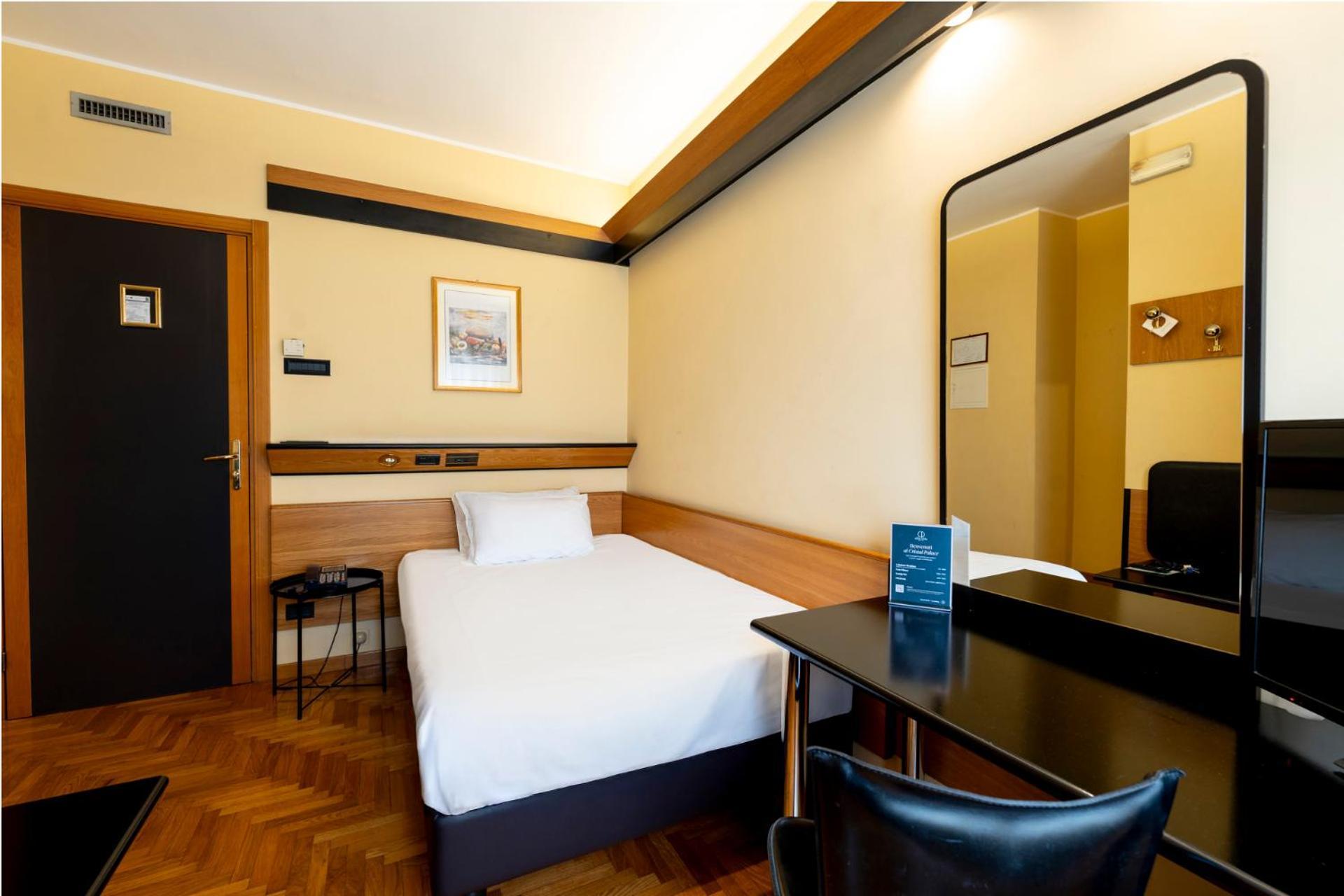 Cristal Palace Hotel Andria Esterno foto